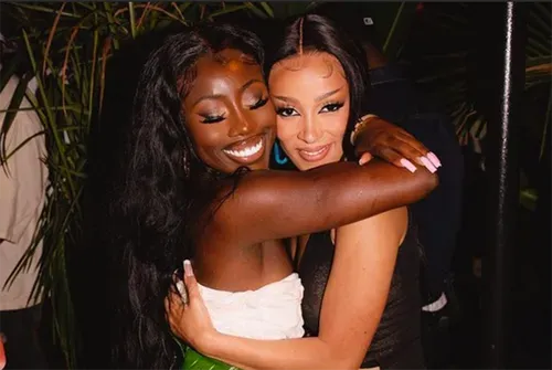 Doja Cat goes public with a girlfriend
