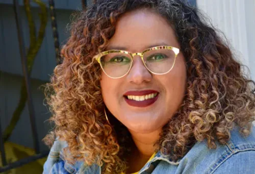 Dominican romance author Adriana Herrera heats up the holiday season
