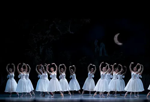 Glorious ghosts thrill audiences in Pacific Northwest Ballets Giselle