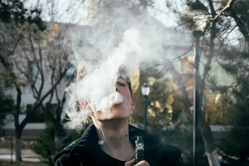 Teen vaping courtesy Pexels
