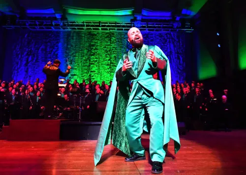 Seattle Men’s Chorus courts friends of Dorothy with Wicked Wiz of Oz