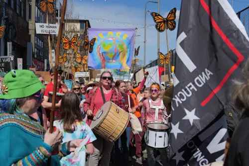 Seattle shows up en masse for third No Kings protest